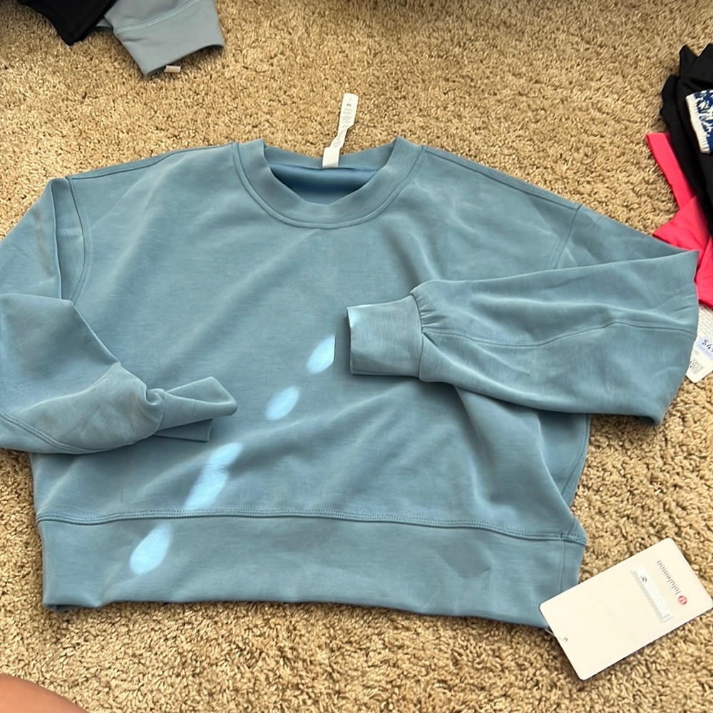 Lululemon cropped crew